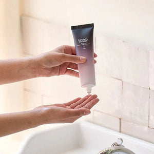 Black Rice Moisture 5.5 Soft Cleansing Gel - Kahng